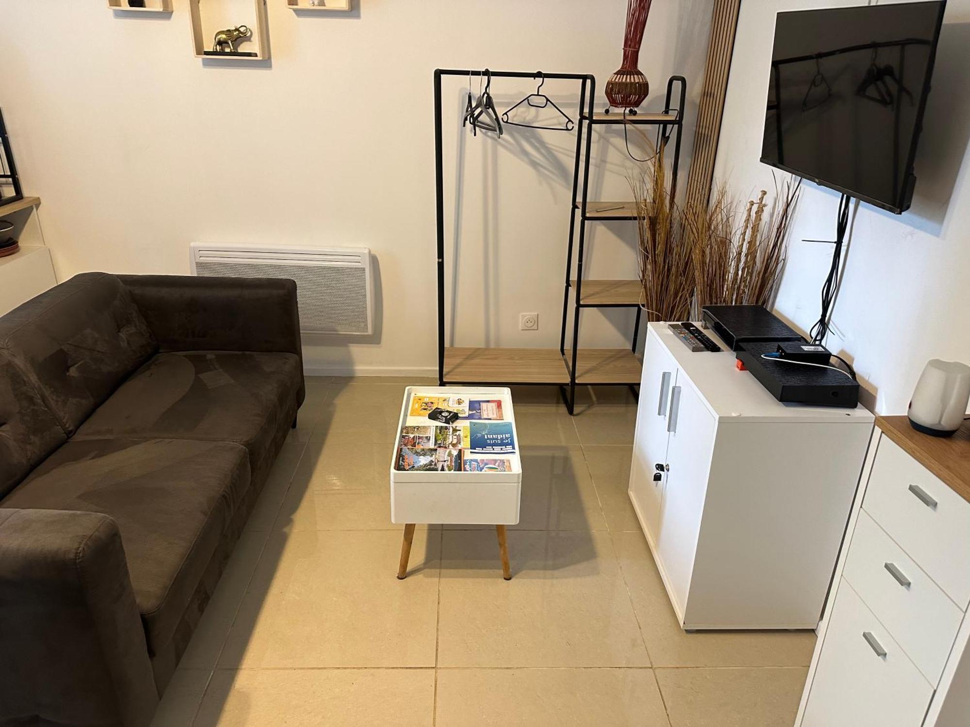 Apartment Centre